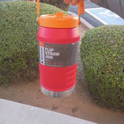 New Stanley 64oz Flip Straw Jug