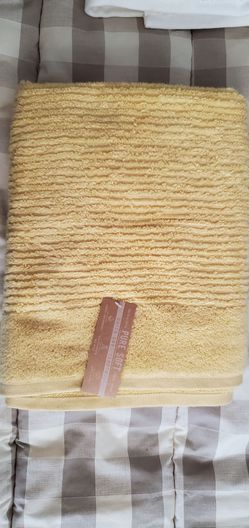 Two Pure Soft 30" x 54" Yellow Large Bath Towels