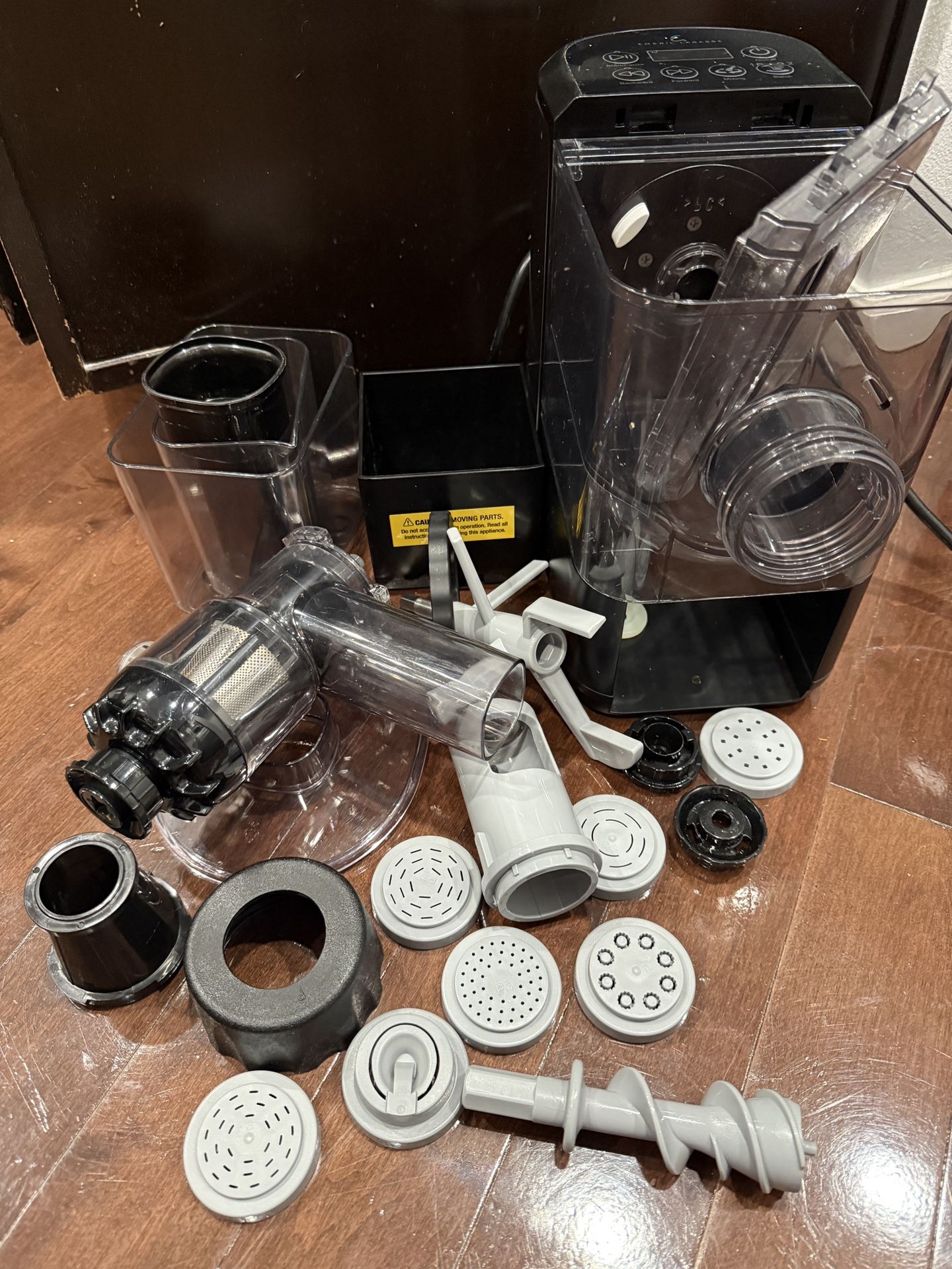 Emeril pasta Maker/ Juicer