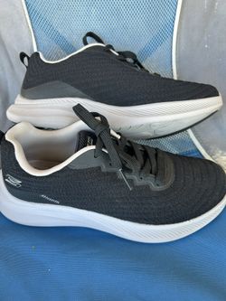 LADIES BLACK SKETCHERS BRAND NEW $25.00 No Box
