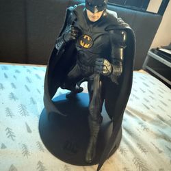 Batman Scale Statue/ Action figure/ Collectible