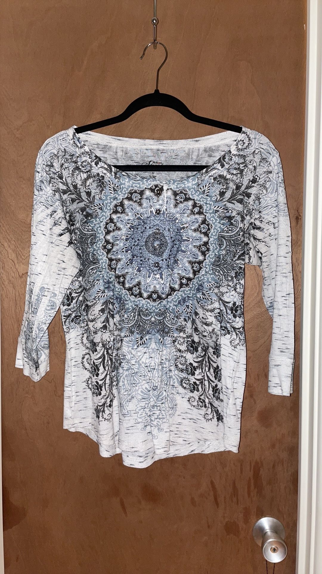 Women’s Boho-print Top Size Medium