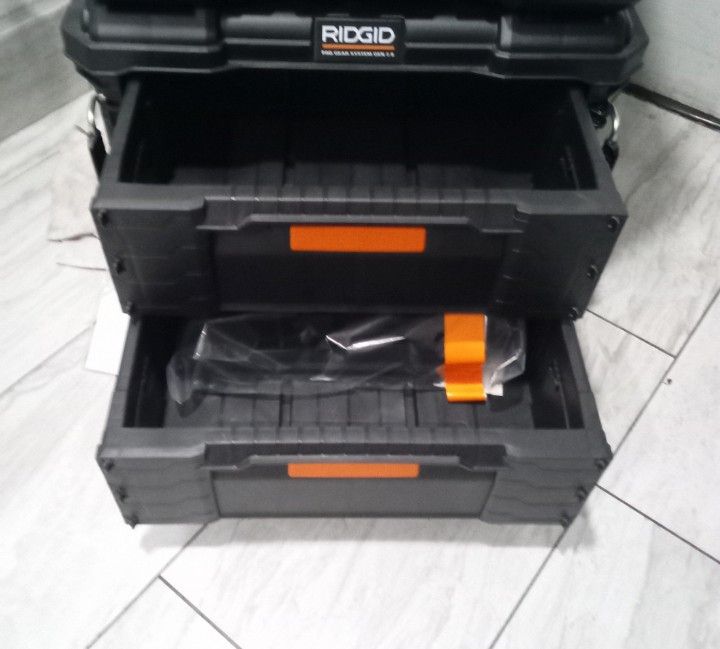 Ridgid Pro Gear 2.0 Mobile Toolbox W/rolling Dolly