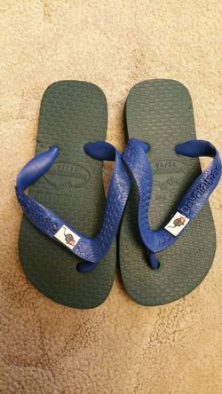 Havaianas kids boys or girls shoes in size 7