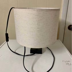 Like New Table Lamp 