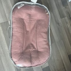 Snuggle Me Baby Lounger Gently Used 