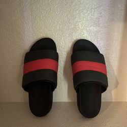 Gucci puffer slides 