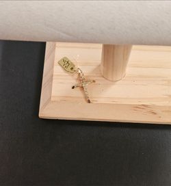 14k gold pendant