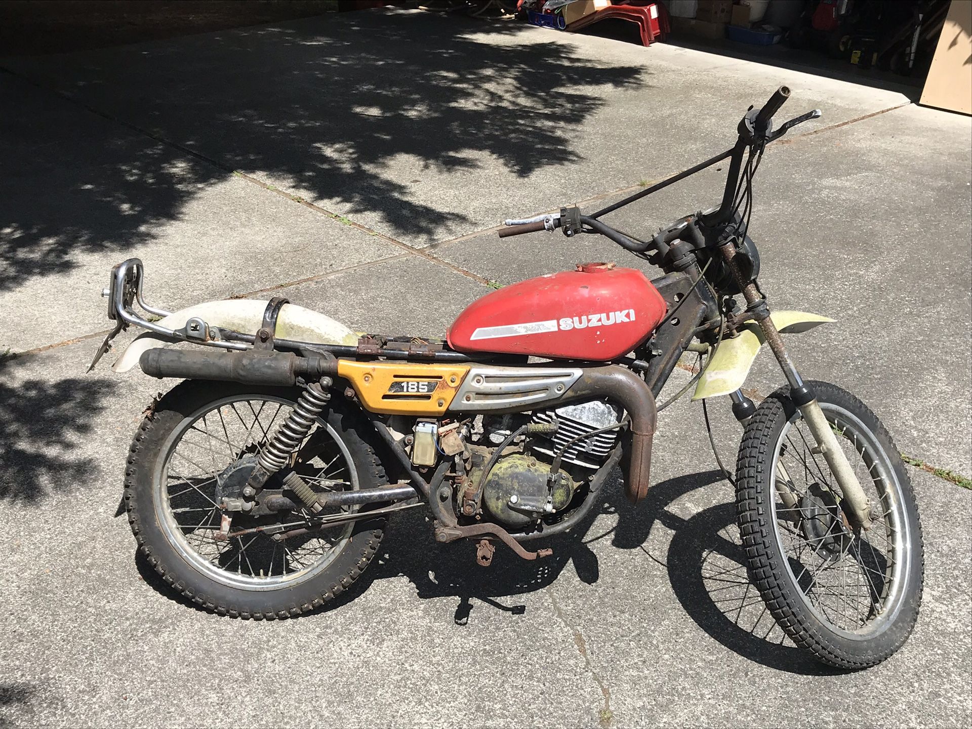Late 70’s Suzuki TS185 2-stroke! With Extra Engine and spare parts!!!