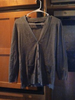 Women's It's Our Time Comfy Gray Sweater Cardigan With Buttons 2 Pockets Size L