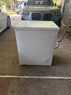 Frigidaire White Chest Freezer 5 cubic feet