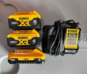 3 dewalt 20v battery’s and charger