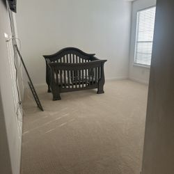 baby crib 