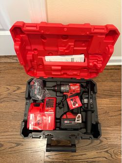 Milwaukee M18 FUEL 18V Lithium-Ion Brushless Cordless 1/2 in. Drill/Driver Kit W/(2) 5.0Ah Batteries, Charger,