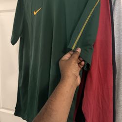 Nike T-Shirts (various) Size: M