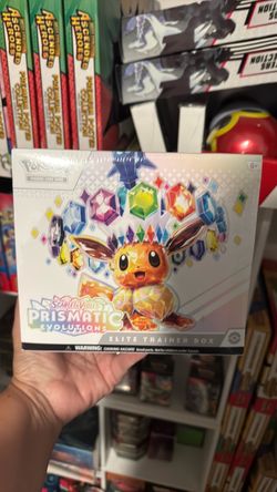 Pokémon Scarlet & Violet Prismatic Evolutions Elite Trainer Box