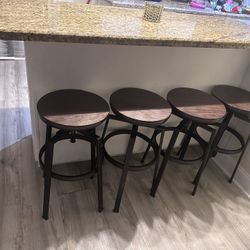 Counter 4 Stools