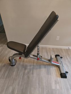 Star Trac Weight Bench