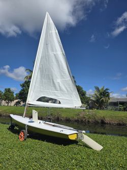 15ft Laser Sailboat and Trailer For Sale
