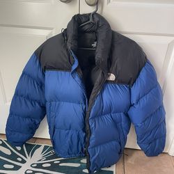 The North Face Saikuru Black and Blue Puffer