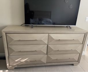 Bedroom set with mattress