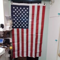 AMERICAN FLAG_FULL SIZE_NEW_$15