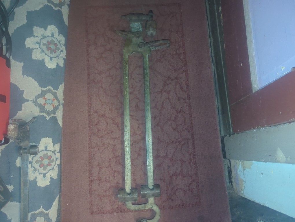 1,000 Lb Barn Brass Weighing Scale