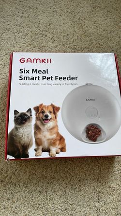 Pet feeder