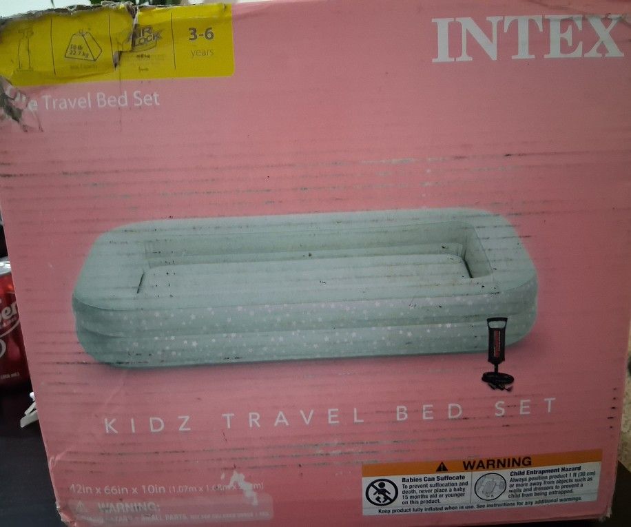 New Kids Travel Bed Set