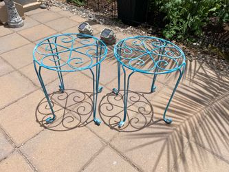 Pair of 2 Vintage Round Metal Tables Plant Stands Outdoor Outside Patio Garden Backyard Decor