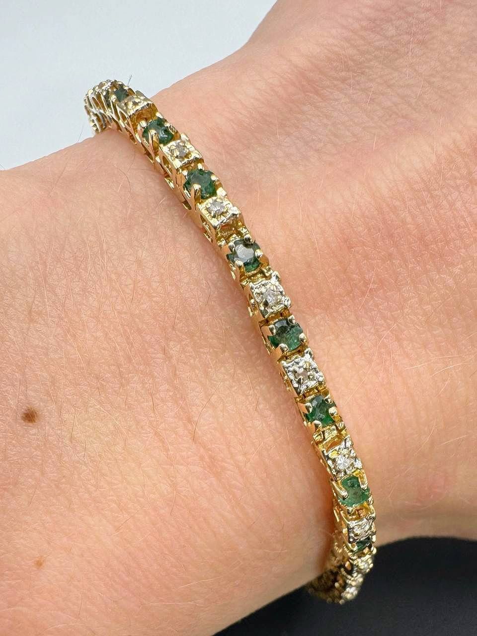 14k solid yellow gold Emerald Diamond tennis bracelet 7.5”