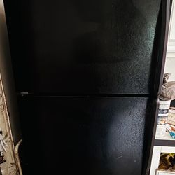 Whirlpool Refrigerator Works Great