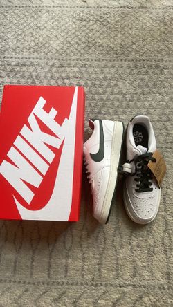 Nike Women's Low Court Vision Sports Sneakers Size 10