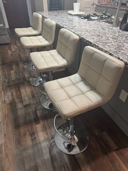 Set of 4 bar stools