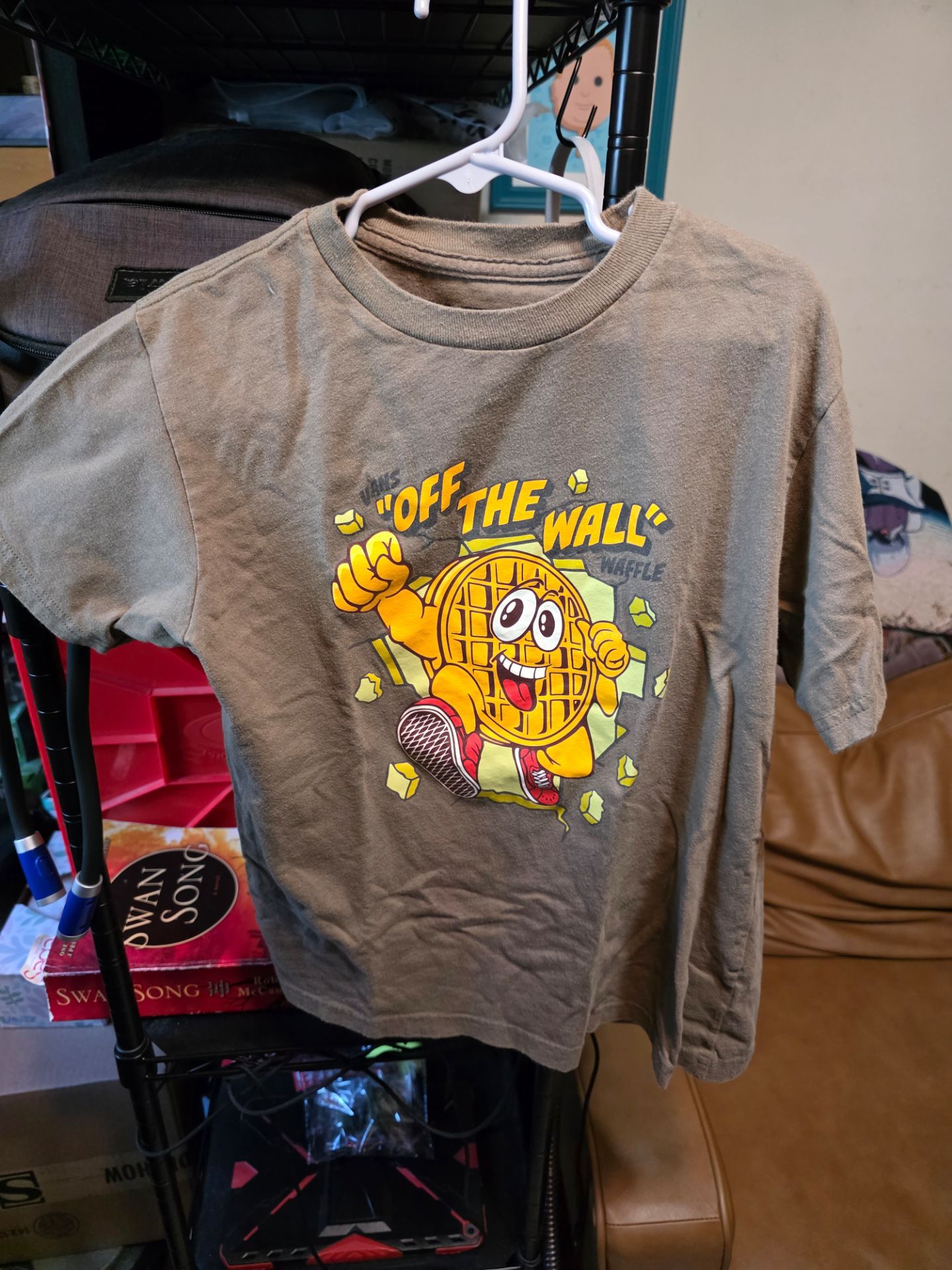 Boys Tshirt size 7/XL Vans off the waffle