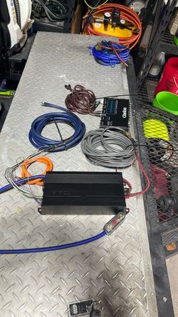 1500w ds18 2channel speakers amp whit clarion equalizer and primium wires and rca little duty cause under carper but good high quality