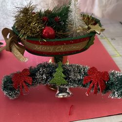 A Christmas garland and vintage tub miniature 