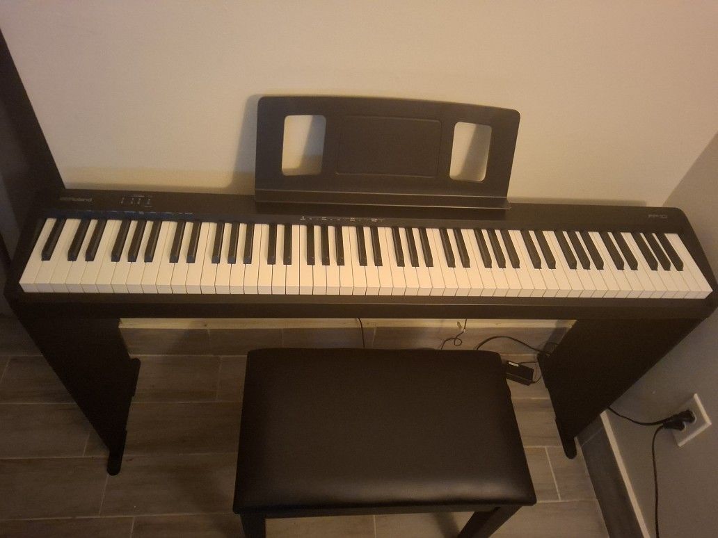 ROLAND FP-10 Keyboard