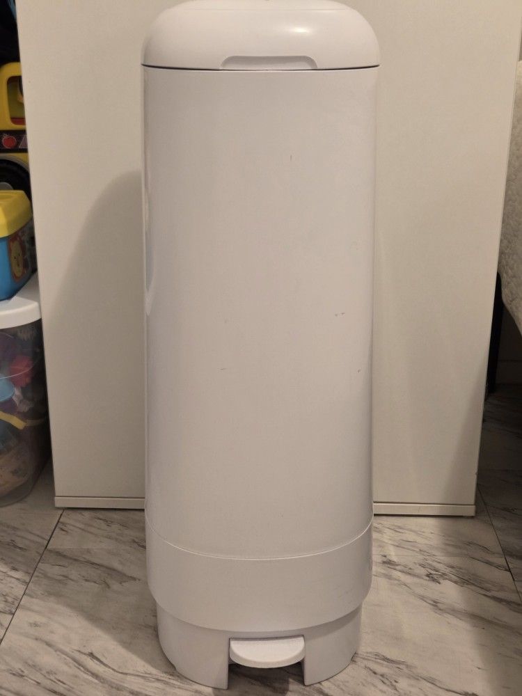 Diaper Genie Signature Pail