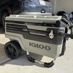Igloo Trailmate Journey 70Qt Wheeled Cooler | Insulated Hard Shell Ice Chest