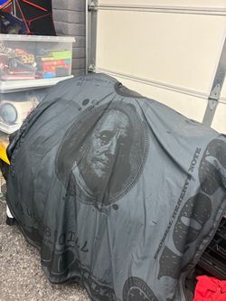 Barber capes