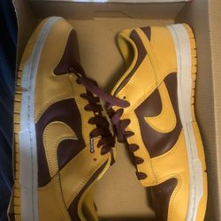 nike low dunks $50
