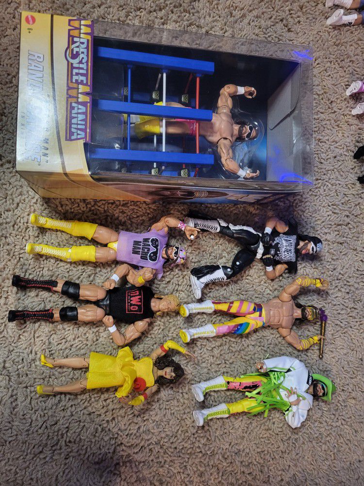 Lot Of 7 Wrestlers 