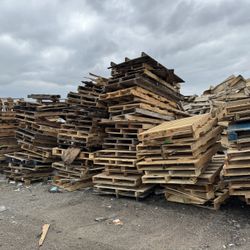 Wood Pallets Free