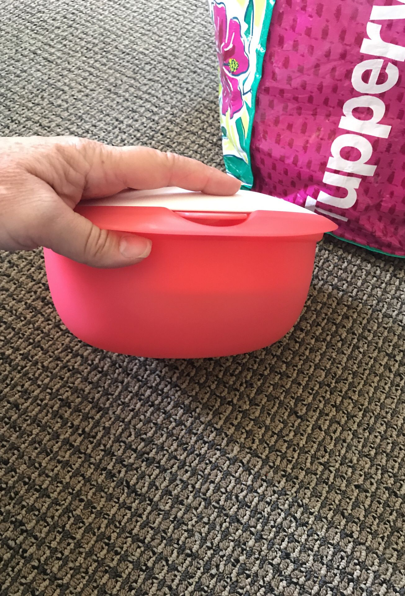Hello!! This is a pink Tupperware Servalier. I want this. It is 8 in  diameter, about 4 tall. I thought it was a tortilla holder. Can ANYONE  help me find this in
