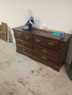 6 drawer dresser with mirror top