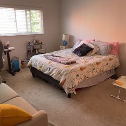 Tuft and Needle! Queen bed and Bedframe 