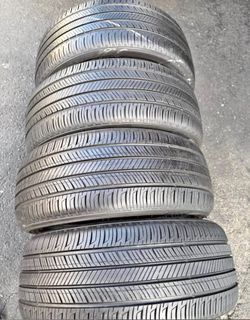 215/45/18 Hankook 📍📍 Vendo un set de llantas con 80% de vida las 4 📍🌟
