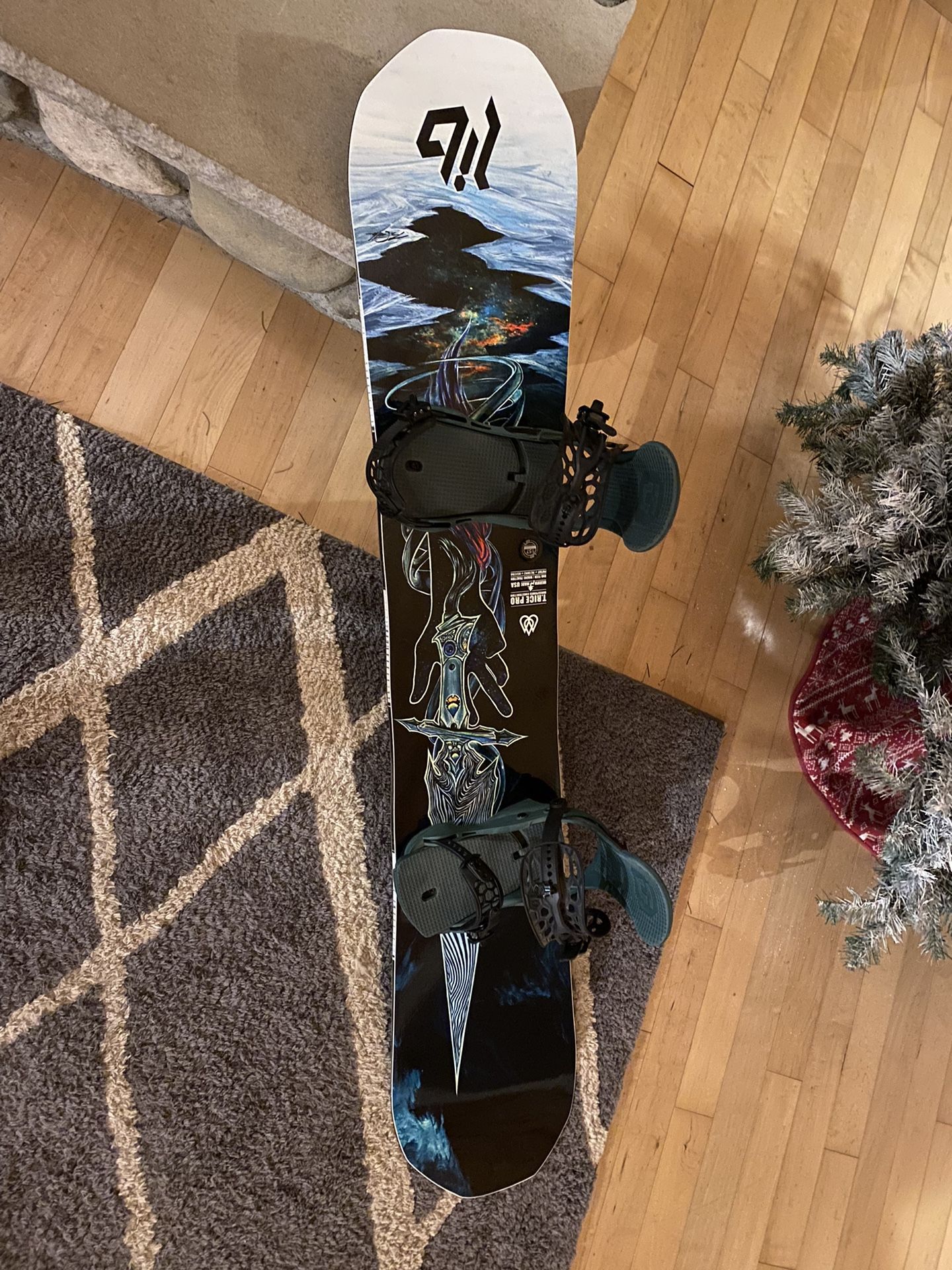 Snowboard With Union Bindings