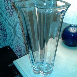 Very Beautiful 24% Lead Crystal Flower Vase